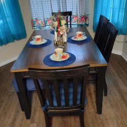 Dining Room Table 