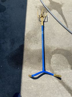 Hand tiller