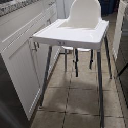 Very Nice High Chair Removable Tray $10