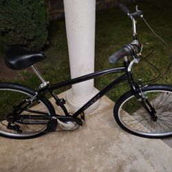 26"×18" Almost New Beach Cruiser Bike With Gears 