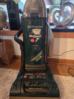 Hoover Ultra Windtunnel Self Propelled 28.0 Vaccum