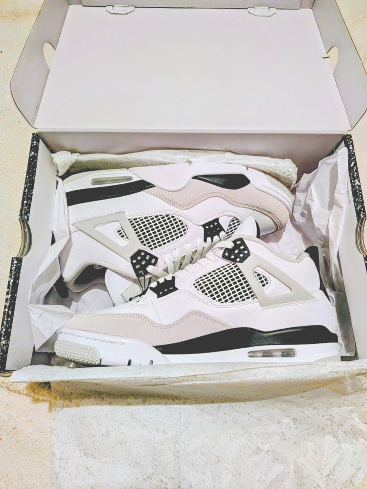 Brand New - Air Jordan 4 Retro - Military Black - Size: 10