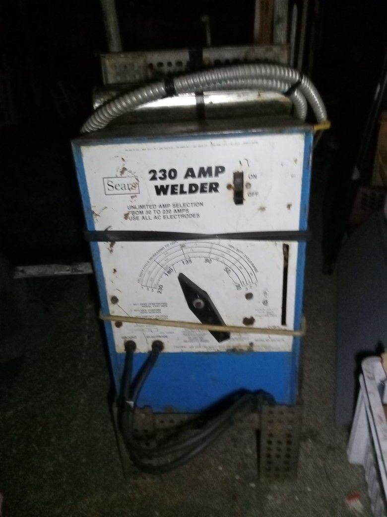 Sears 230 Amp Welder With New Welding Rods