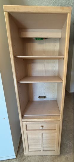 Free Cabinet with light