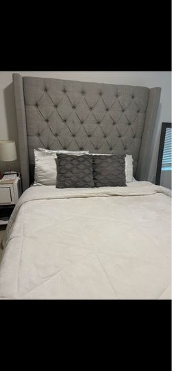 Queen size bed