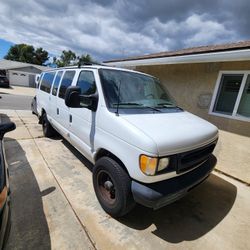 2002 Ford E-350