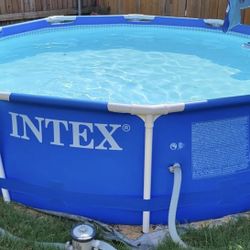 10 x30 Intex metal frame pool