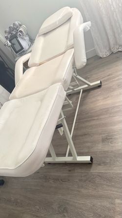 Esthetician bed/chair