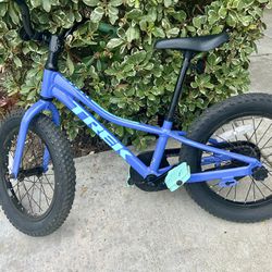 Kids Trek 16 Bike in mint condition!