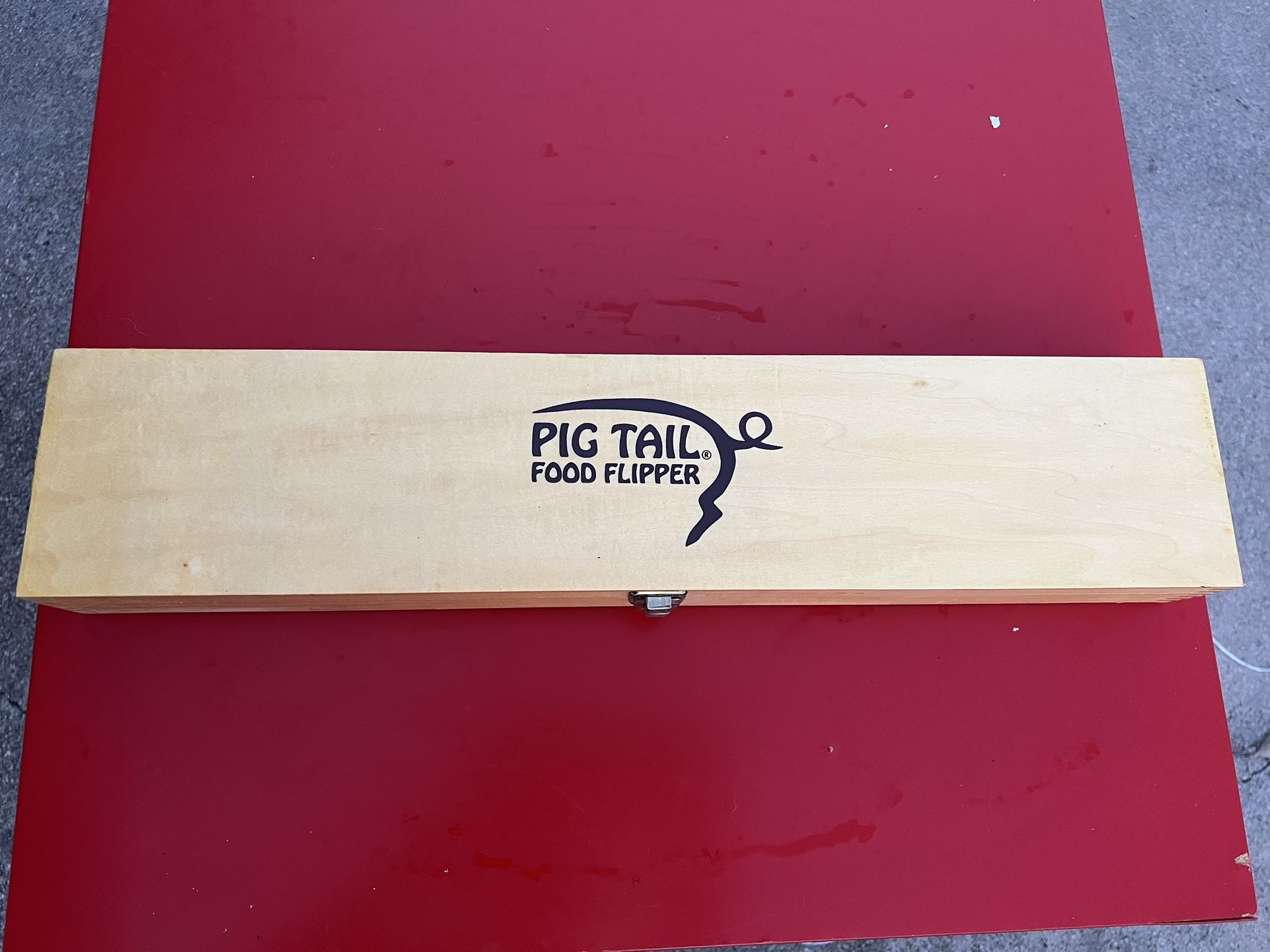 Pig Tail Food Flipper