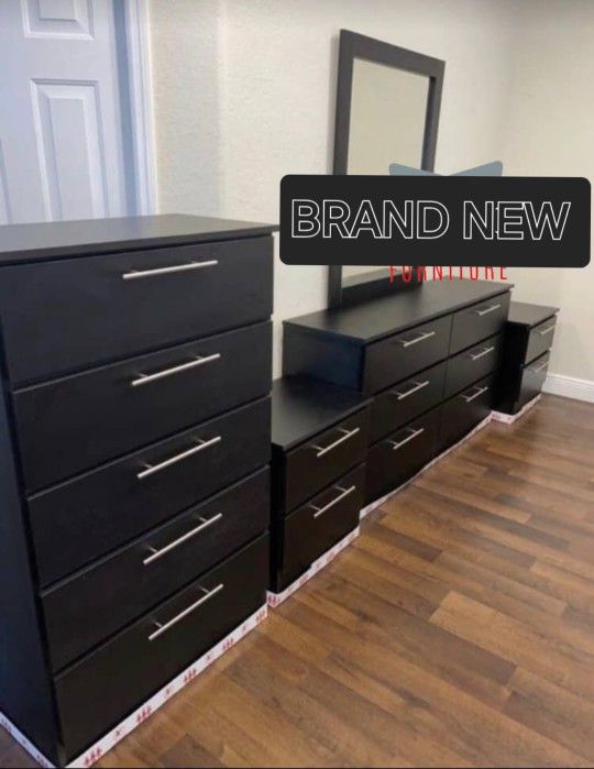 Dresser With Mirror, Chest And Two Nightstands 🌌 Comoda Con Espejo, Gavetero Y Dos Mesitas De Noche 🌌