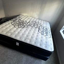 🟥queen Size Pillow Top 12" Thick $199