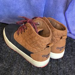 Oshkosh Bgosh boys fashion duck boots size 11C