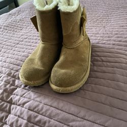 Ugg’s Girls 