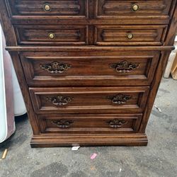 Dresser With 2 Nights