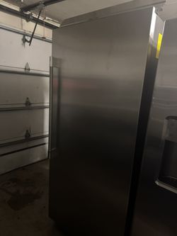 Frigidaire Single Door Freezer
