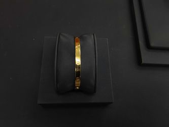 Bangle Bracelet - Yellow Gold 14k (.585) 19.9 grams 6 inch