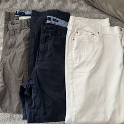 3 Pairs Of Men’s Pants (40x30)