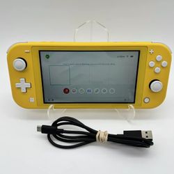 Nintendo Switch Lite Handheld Console Yellow 32GB Very Good Condition w/ Charger