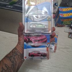 Super Treasure Hunts Hell Cat BMW Wagon