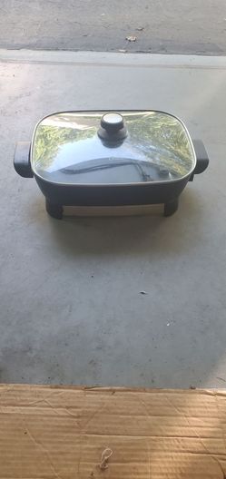 Electric Skillet with Glass Lid