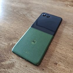 Motorola Razr+ (2024) - Unlocked