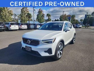 2025 Volvo XC40