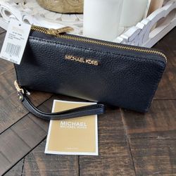 New Michael  Kors Wallet