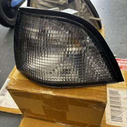 E36 Smoked Clear Corners