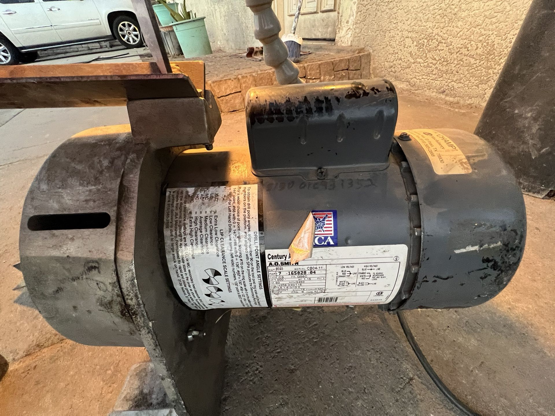 Grinder With Work Light