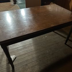 Stanolind Dining Room Table