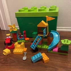 LEGO 10864 DUPLO Large Playground Brick Box for Sale in Los
