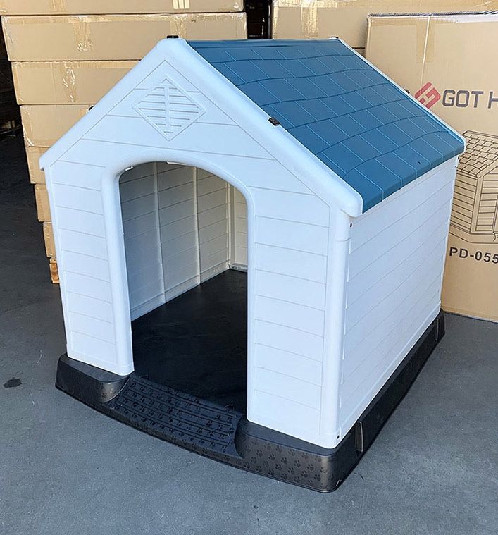 (Brand New) $150 Waterproof Plastic Dog House for X-Large size pet Indoor Outdoor Cage Kennel 42x42x45 inches
