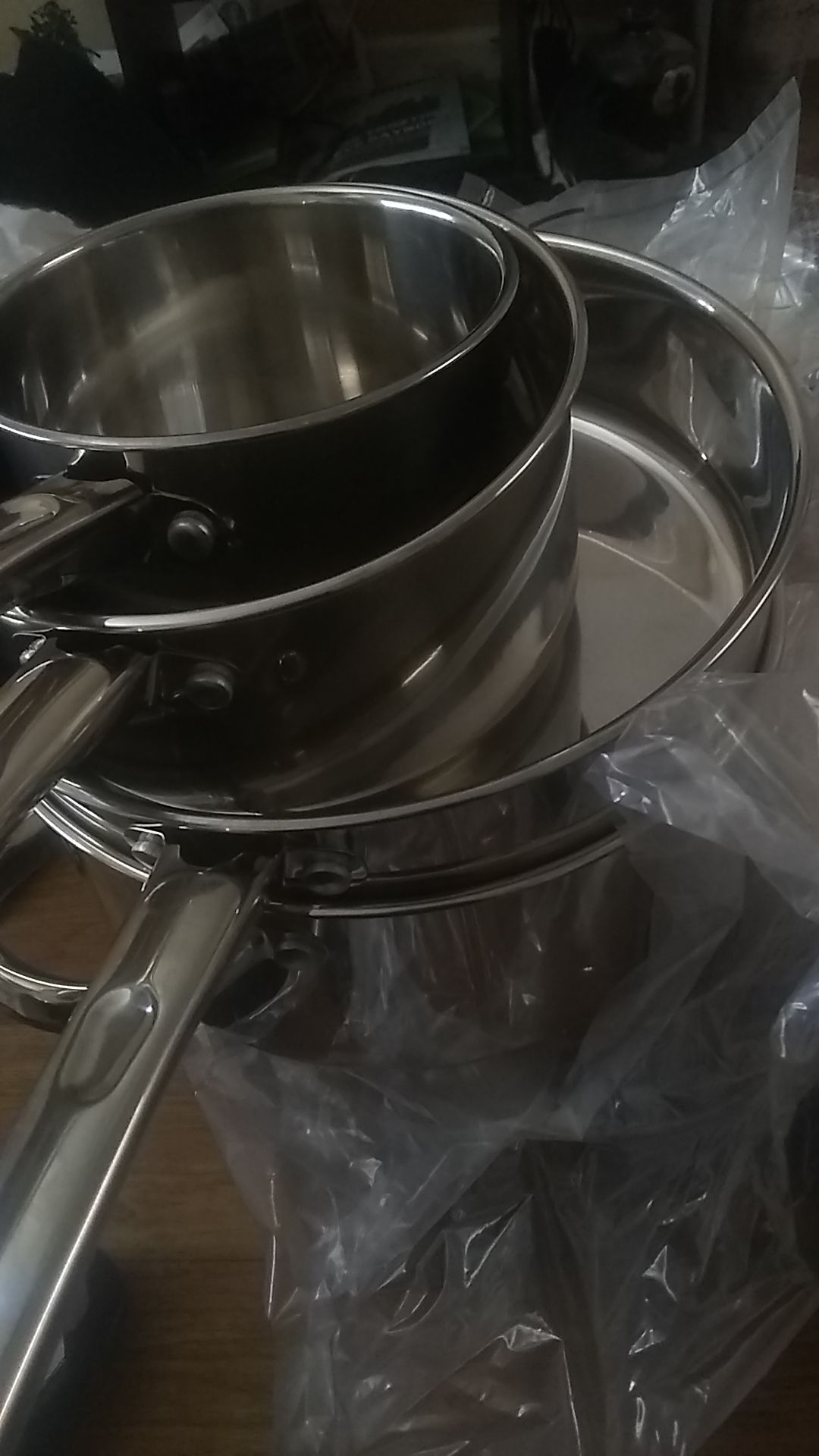 Cooks Stainless Pots and pans ,never used ,missing lid for 1.5 pot