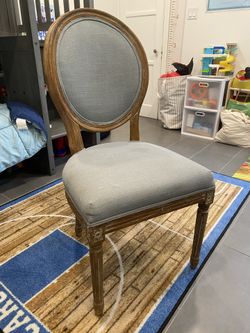 Sitting Table Chairs