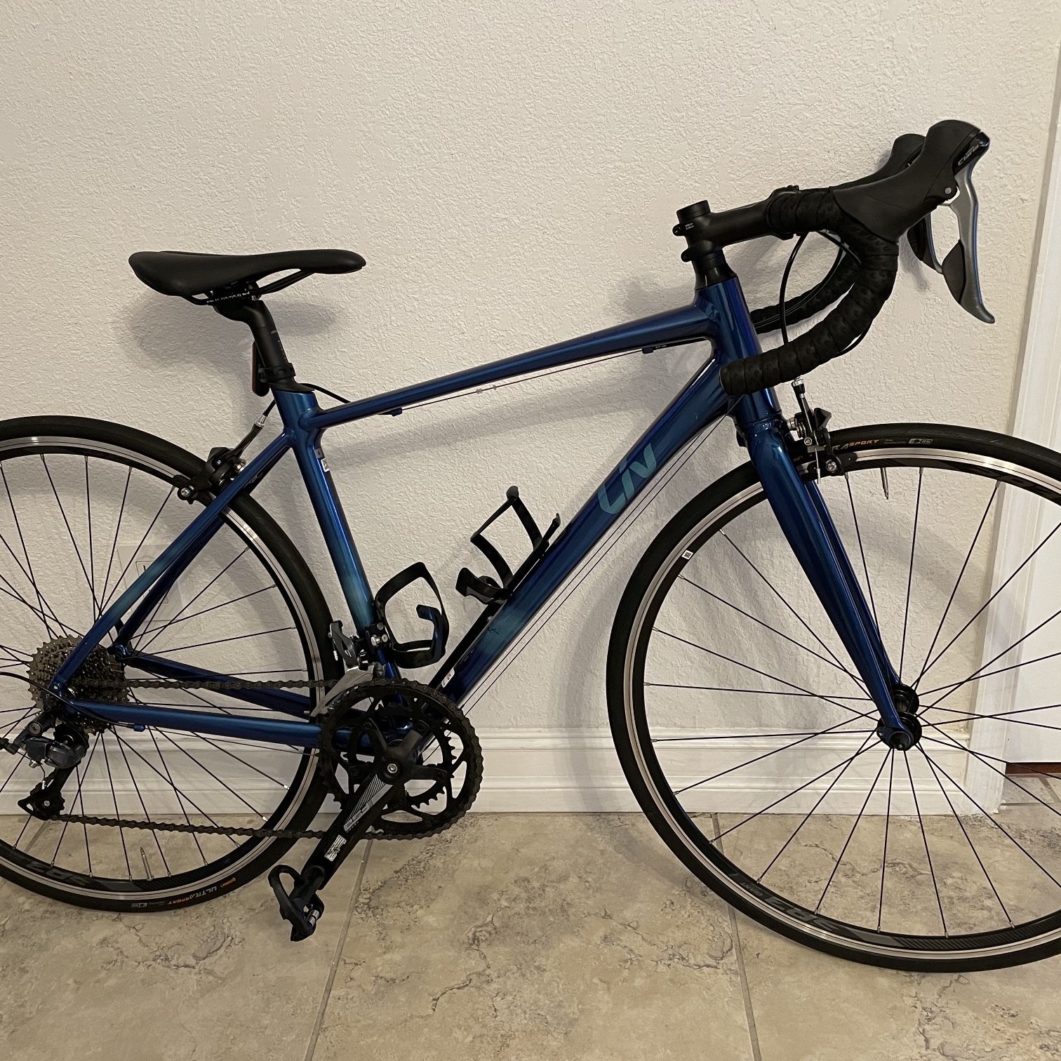 『ＳＡＬＥ　３０％』　ＧＩＡＮＴ　ＬＩＶ　７００ｘ２８ｃ　フレーム　アルミ　3x8変速　青　配達可能 Giant Liv Avail 3 for Sale in Fort Lauderdale, FL - OfferUp