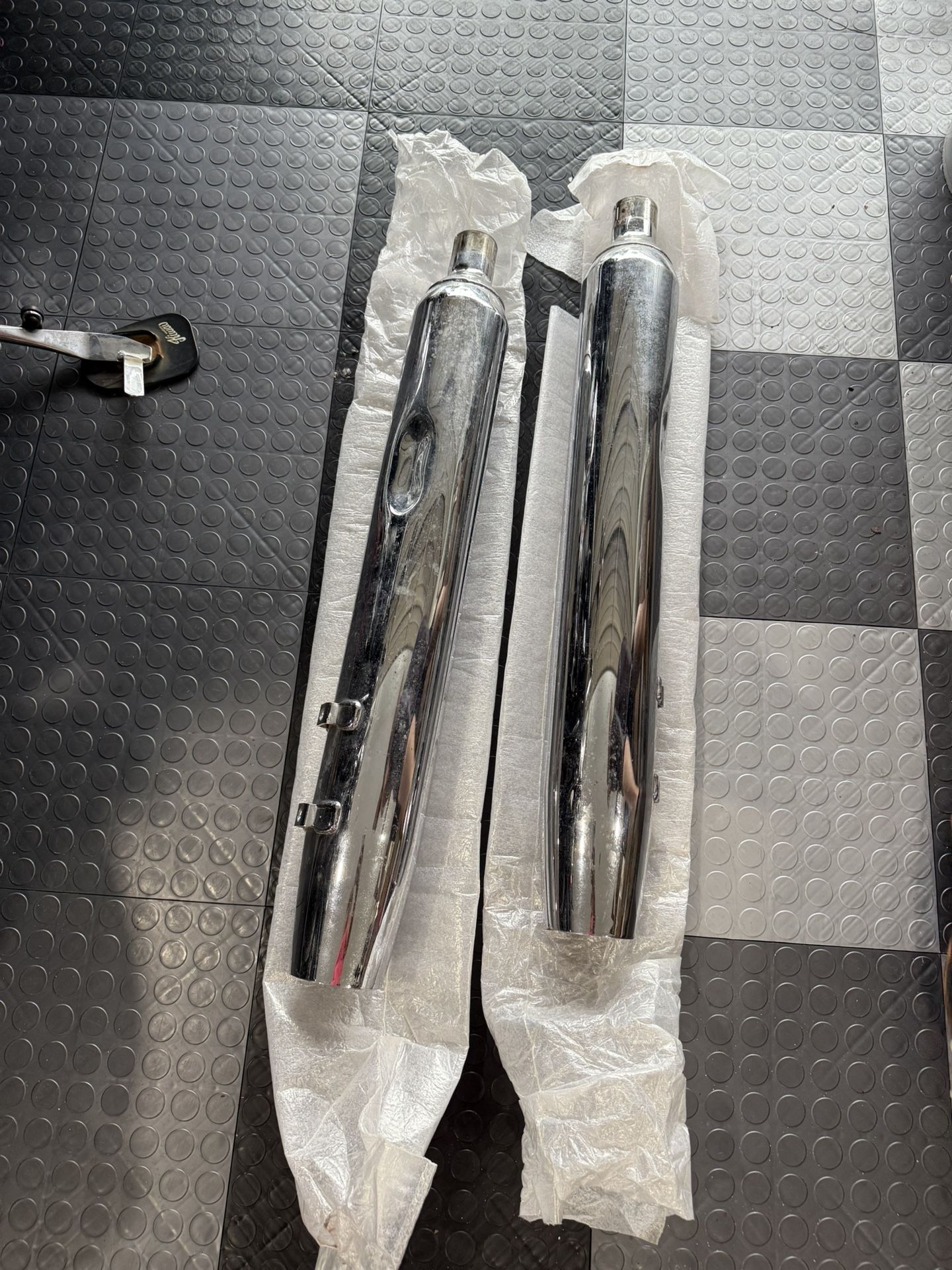 Harley Davidson Stock Exhaust Mufflers
