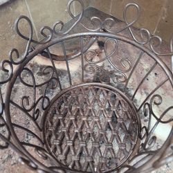 Chicken Egg Holder Patina Round Metal Basket with Handles for Eggs Fruits Towels