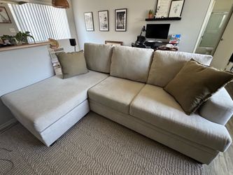 Bonaterra Sectional – Sand, Excellent Condition