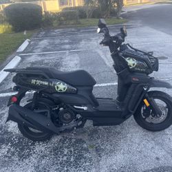Chuma Combat 200efi Scooter 
