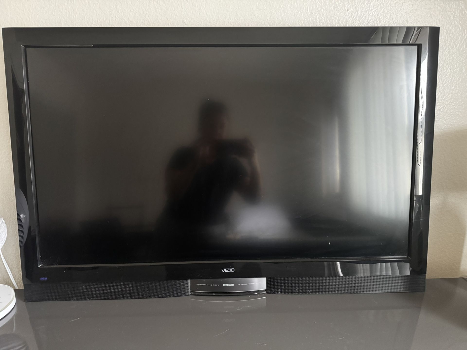 Vizio LED TV