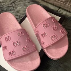 GG Woman Slides Size 7