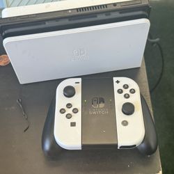 Nintendo Switch Oled With Dock And Three Games 