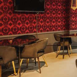 Dining Tables + Chairs