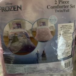 Frozen Twin / Full Comforter Set 