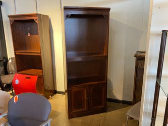 MEIER & FRANK COMPANY Bookcase with Lower Double Door Storage