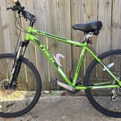 TREK Mountain Bike