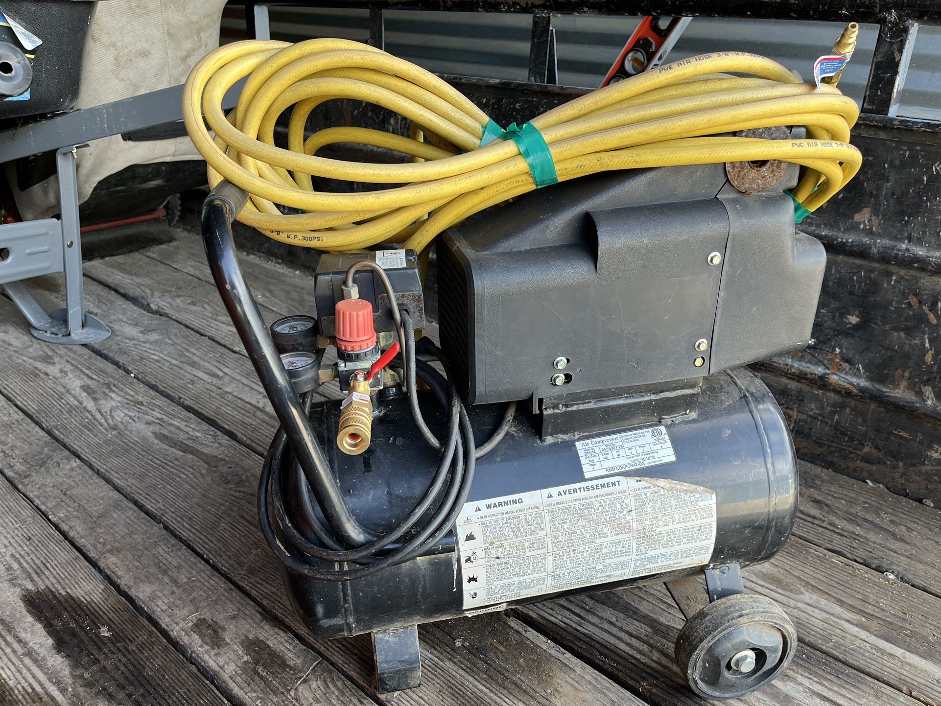 Air Compressors 6 Gallon 