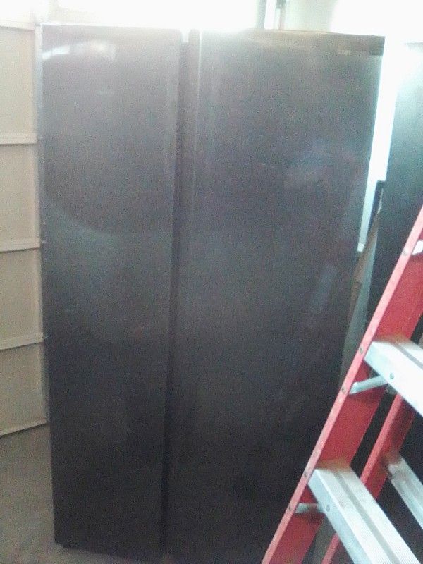 Samsung Refrigerator 200$