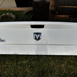 2008-2014 Dodge Ram Bighorn Tailgate